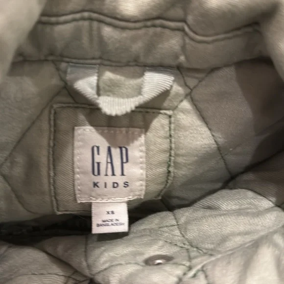 GAP Mint Green Quilted Button Down Jacket - size XS NWOT - Picture 3 of 4